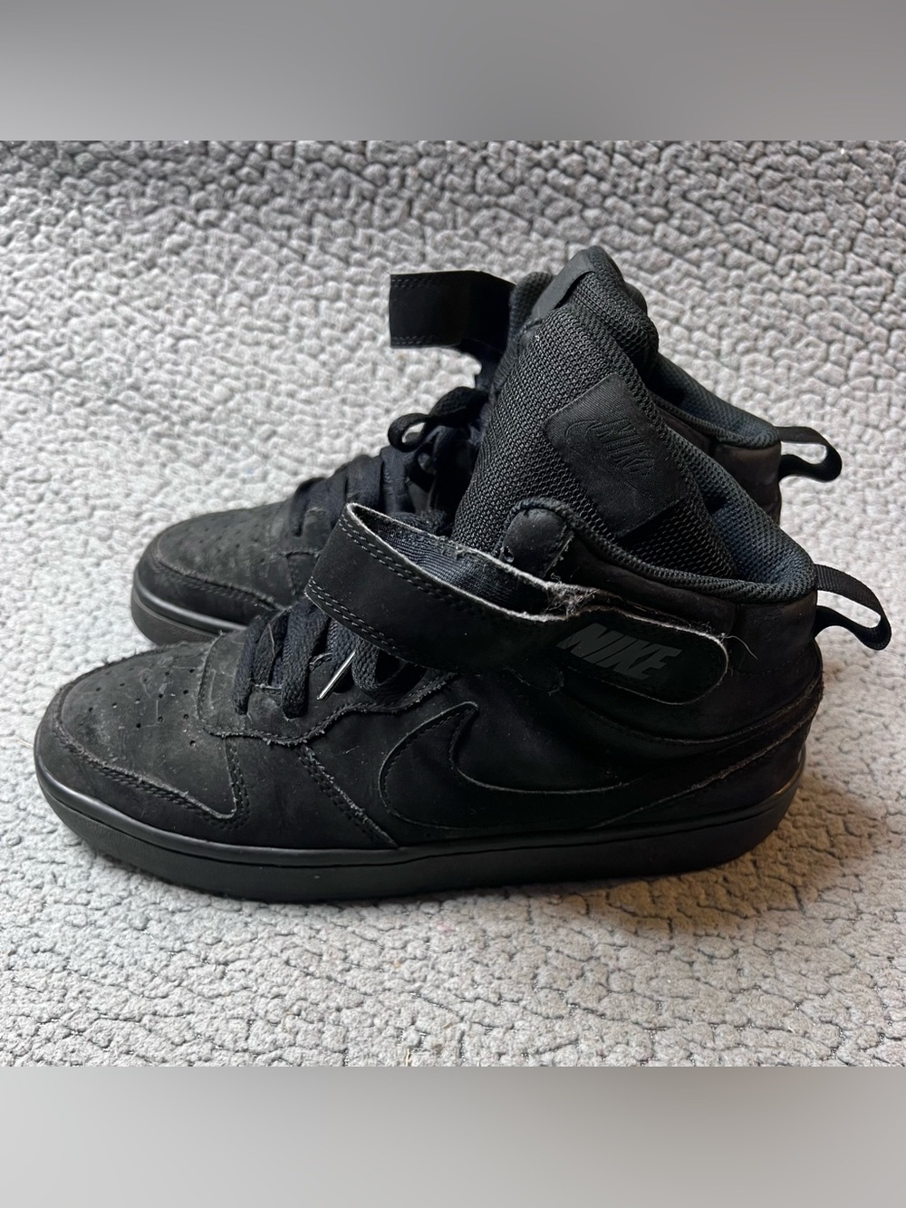 Nike Court Borough Mid Top Black Hook & Loop Strap Sneakers Kids 7Y CW5867-001